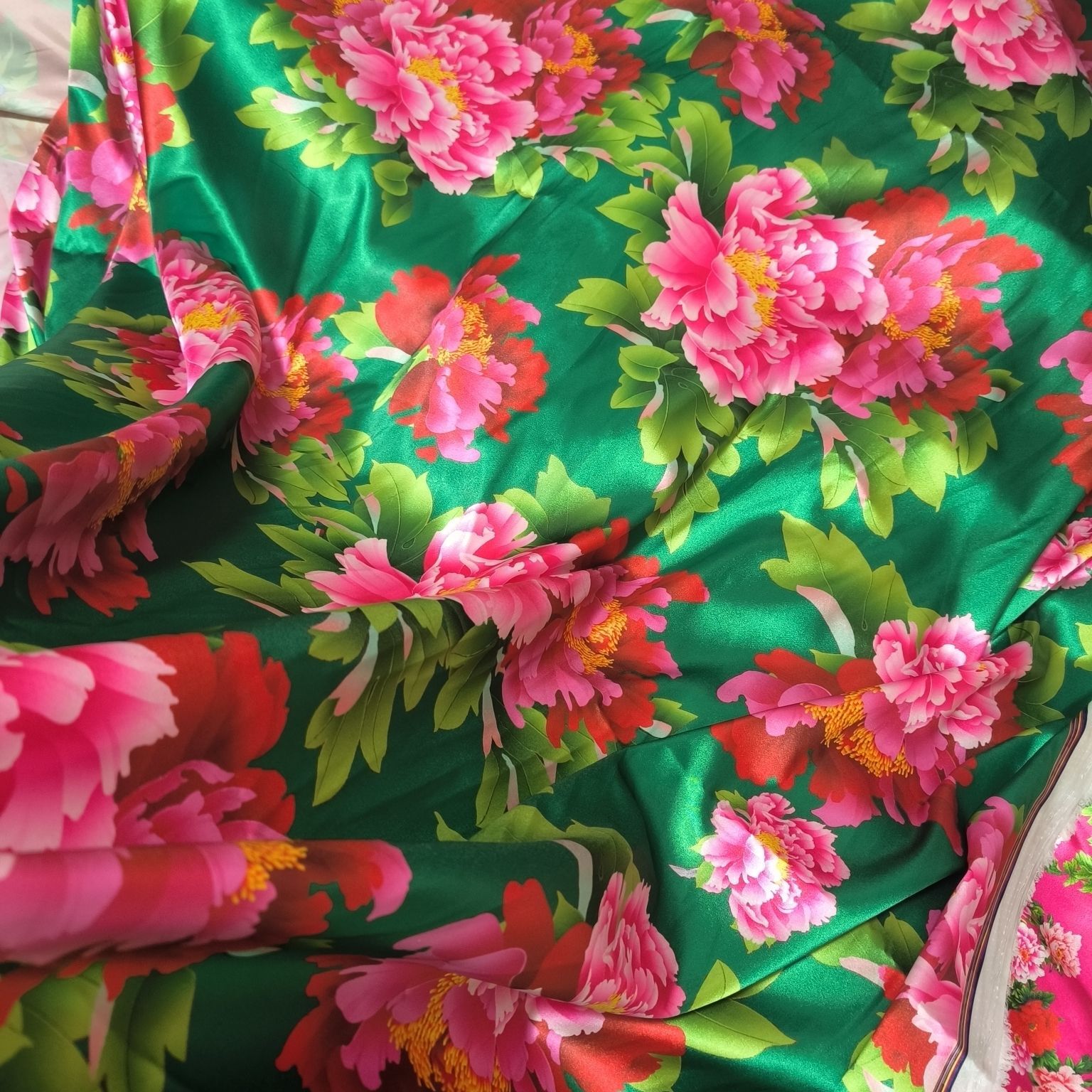 الأزهار طباعة خلات نسيج الساتا - مراجعة Sewing Textiles وسعره